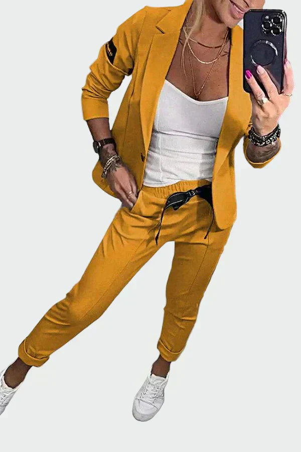 Ella - Women's Loose-Fitting Trouser and Blazer Set