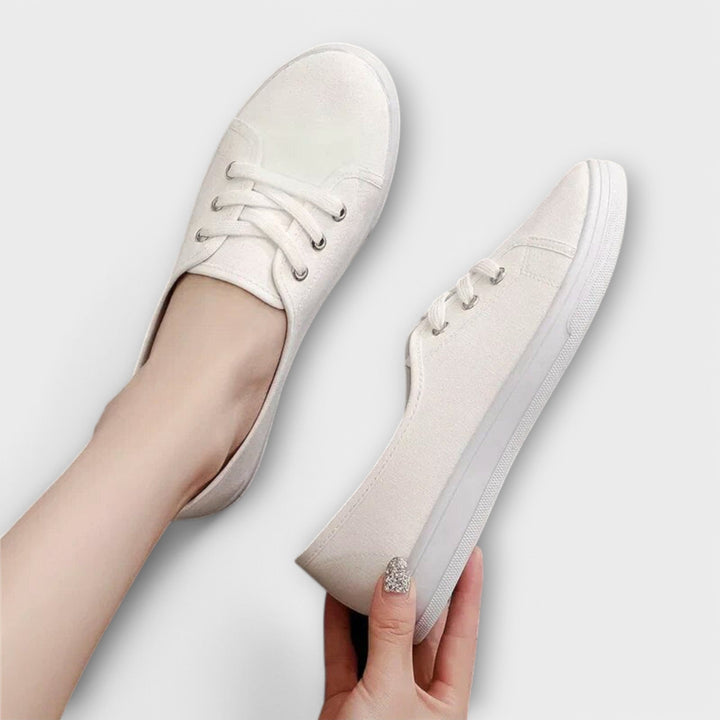 Leora - Classic Women's Lace-Up Sneakers
