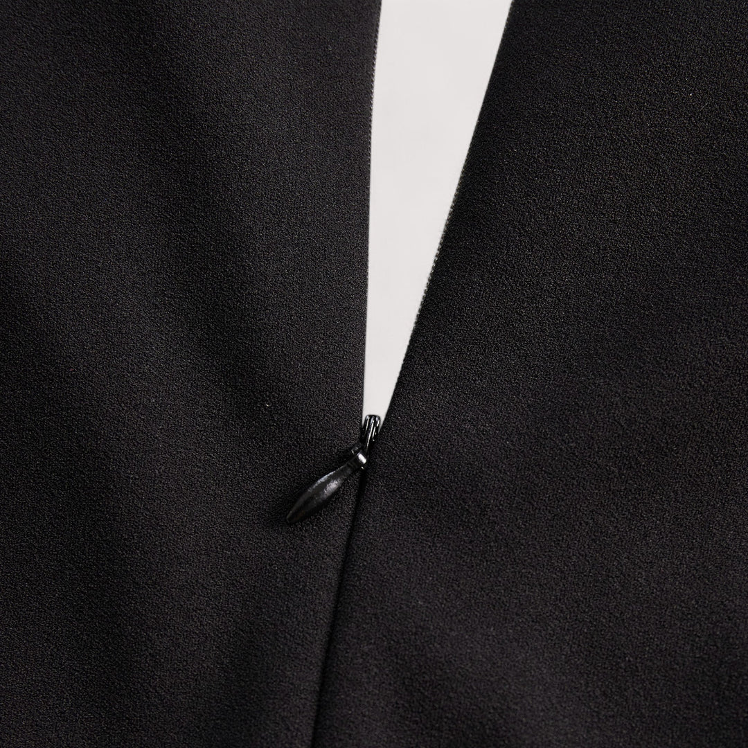 Kate | Refined black dress with belt and mandarin collar