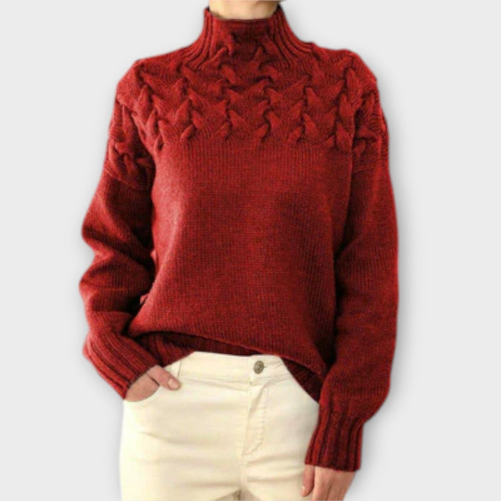 Eva - Insulating Jumper with Cable Knit Detail