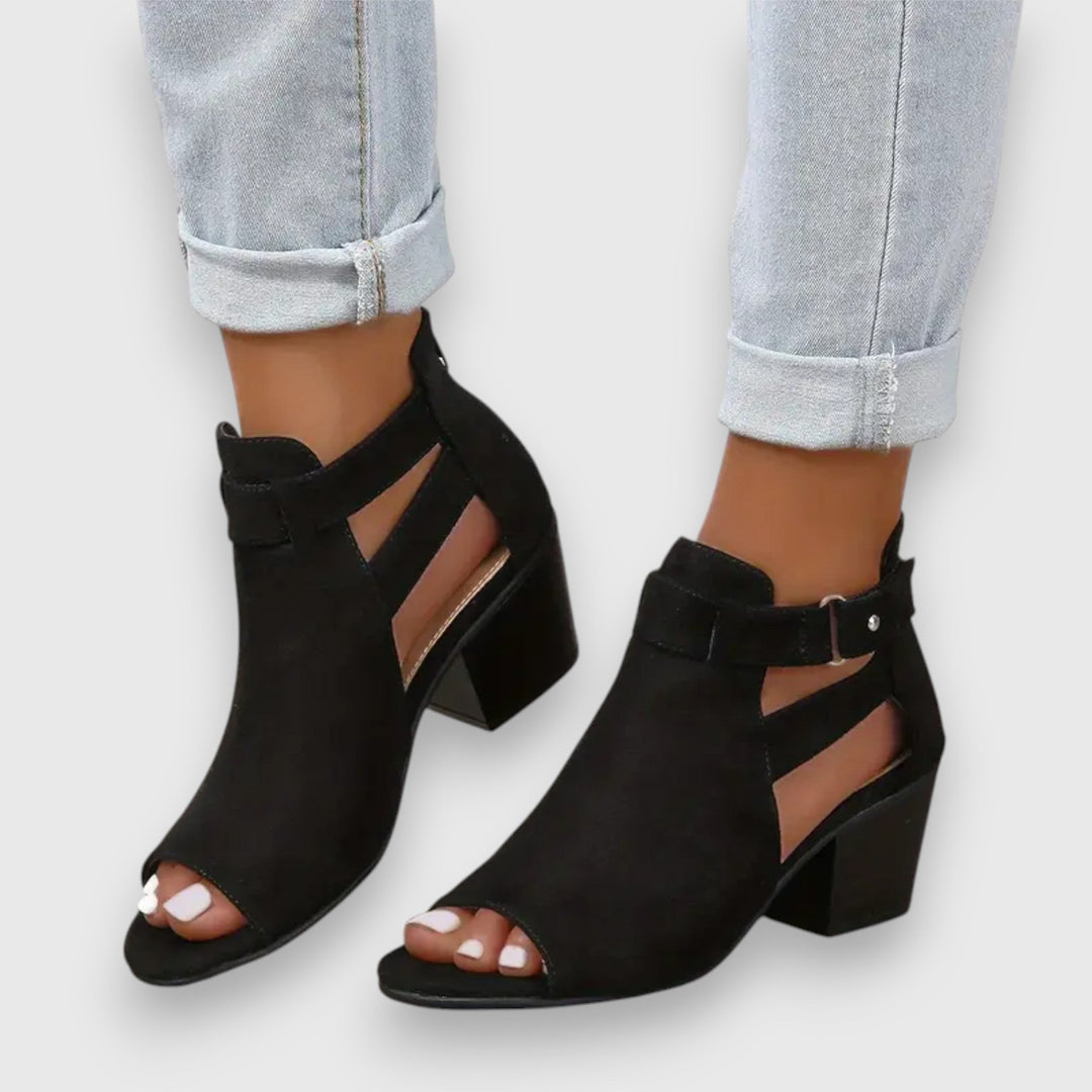 Nadine – Sandal with Thick Heels