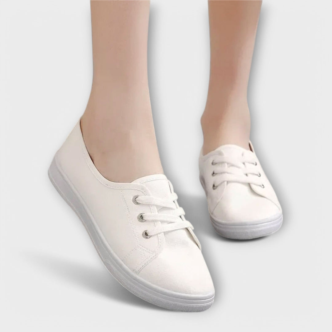 Leora - Classic Women's Lace-Up Sneakers