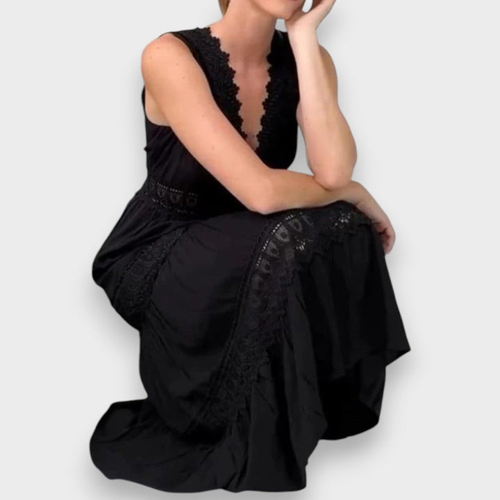 Elsbeth | Elegant Lace Dress with V-Neck