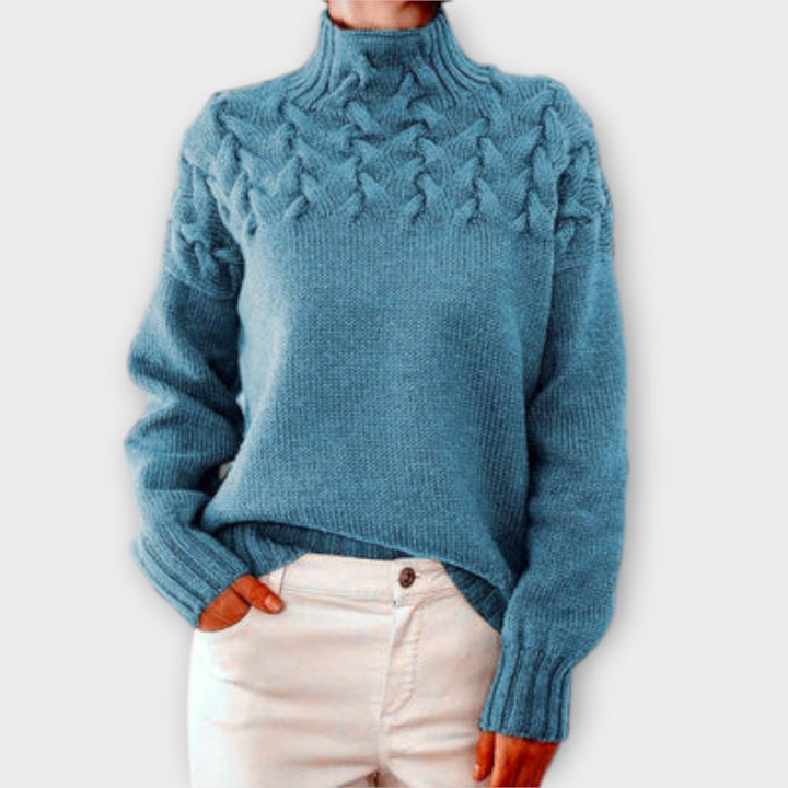 Eva - Insulating Jumper with Cable Knit Detail