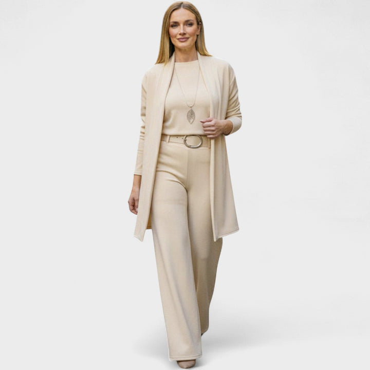 Janet | Luxurious & comfortable three-piece women's suit
