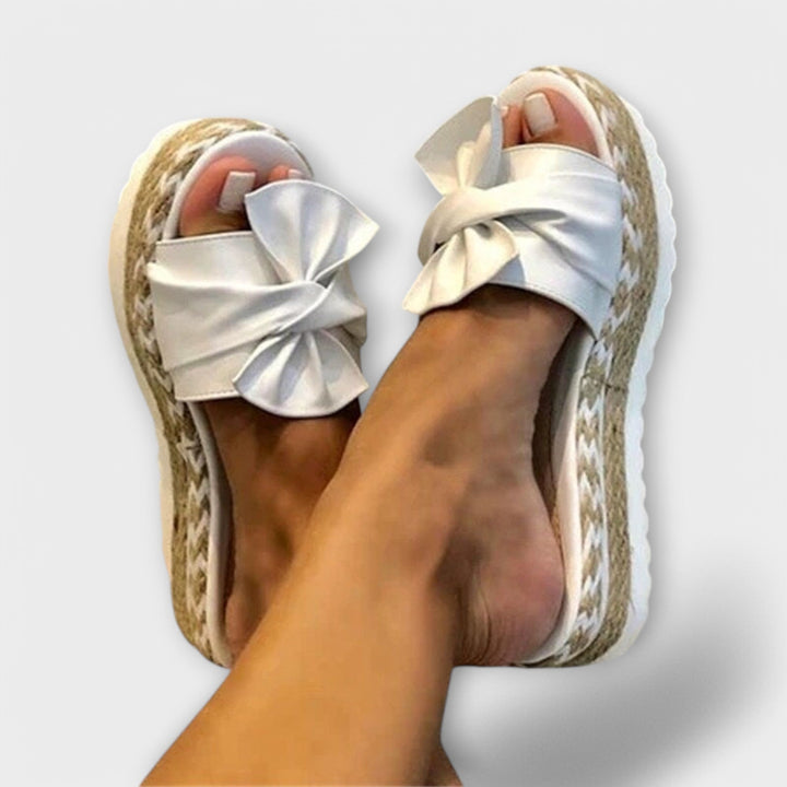Solegenius – Orthopaedic Sandal with Bow