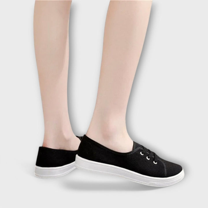 Leora - Classic Women's Lace-Up Sneakers
