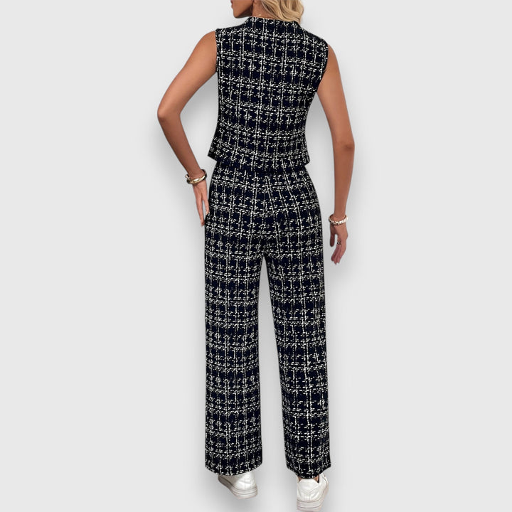 Jasmína - Two-Piece Set with V-Neck and Matching Trousers