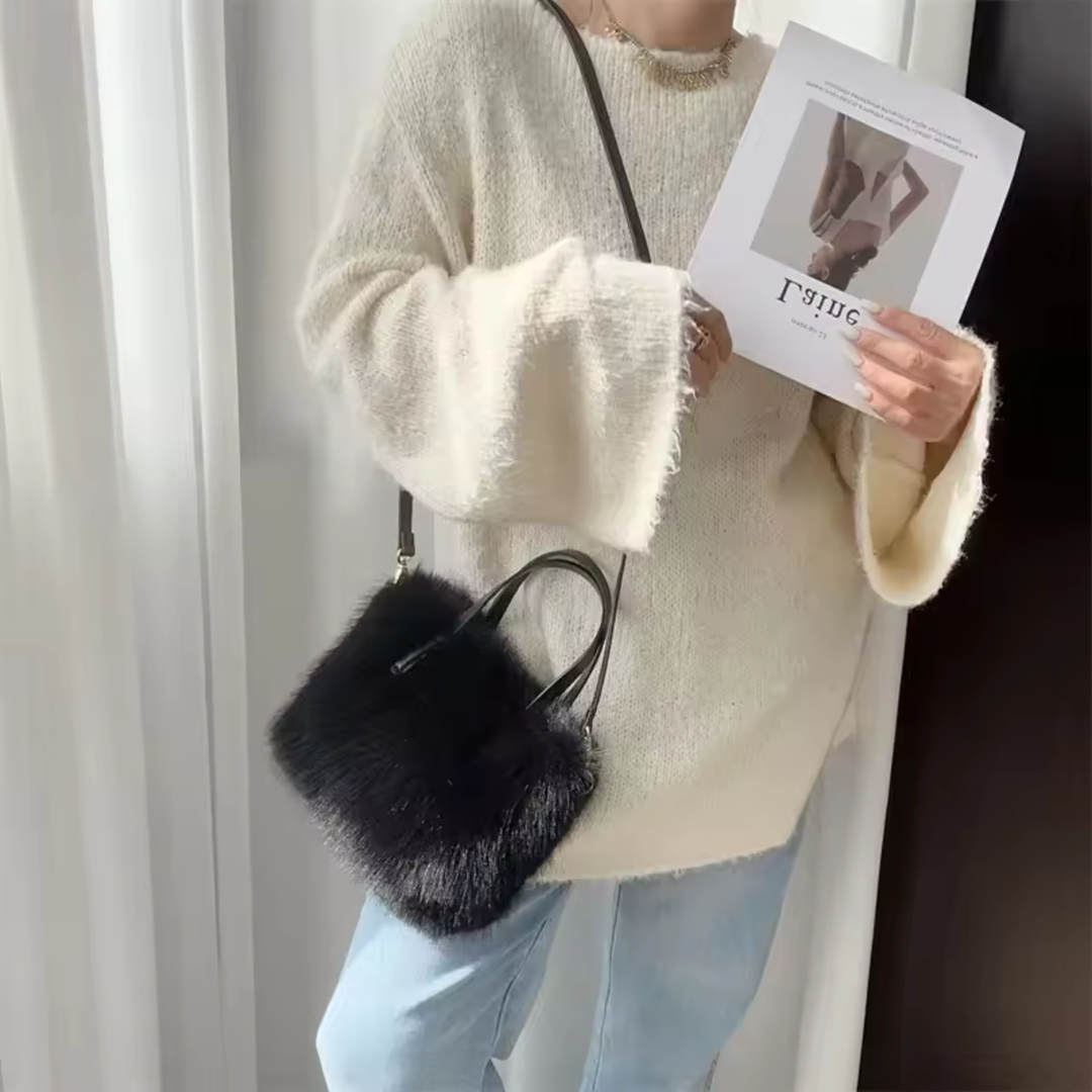 Aurora | Bag made of delicate faux fur