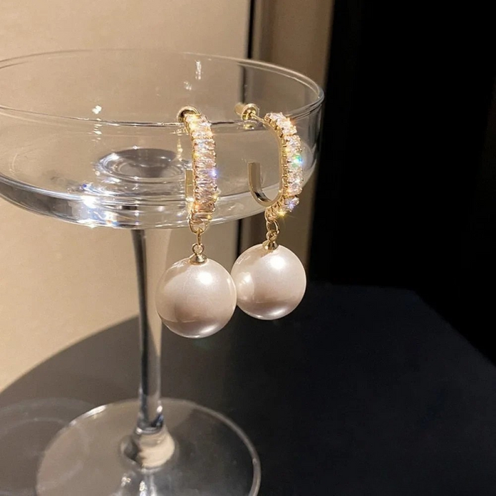 Elegant Earrings with Pearl and Zirconia