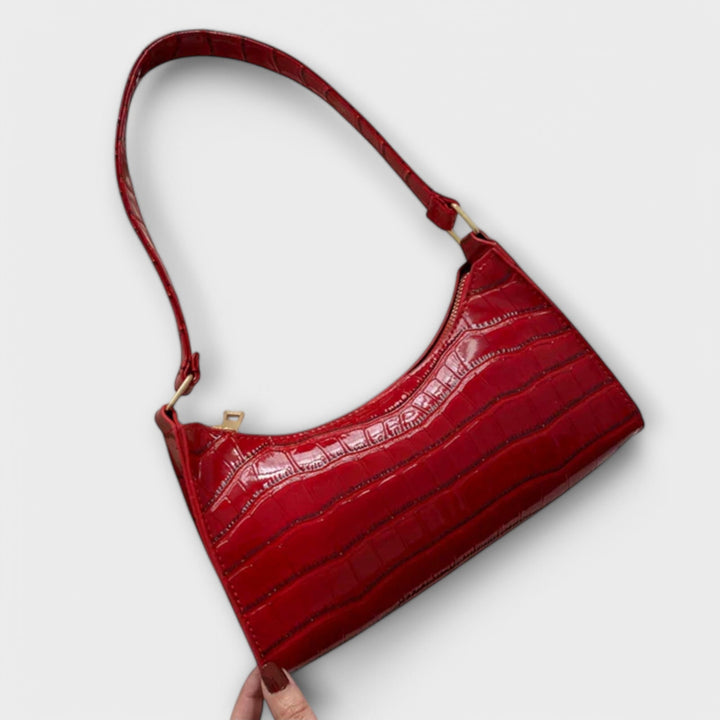Léora. Shiny Leather Bag