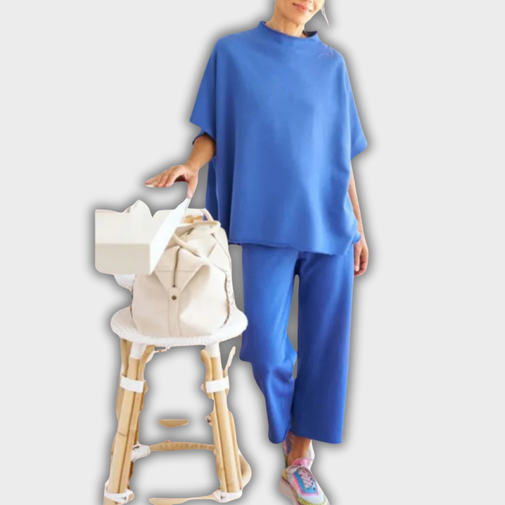 AELLA – Comfortable Set with Loose Fit & Batwing Sleeves