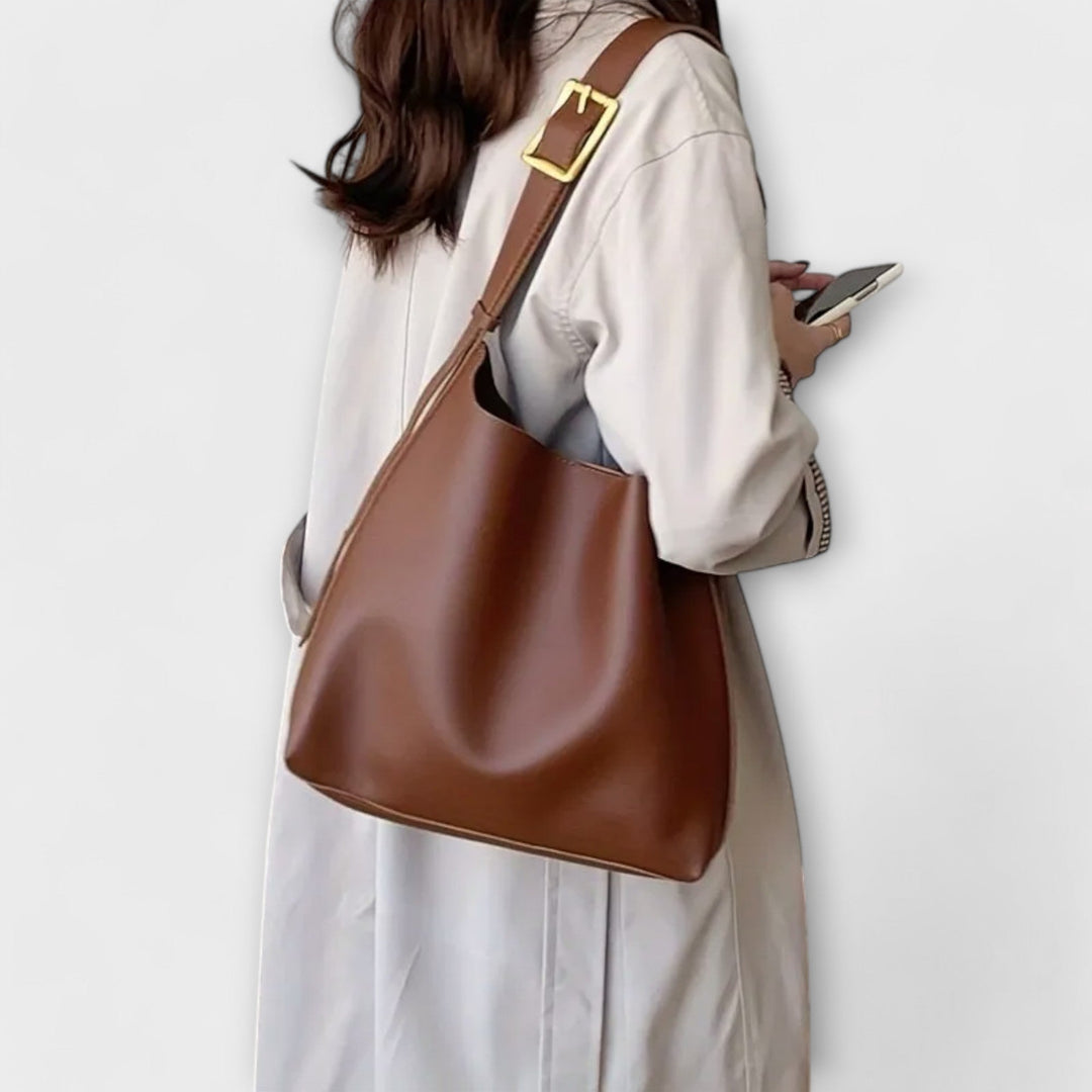 Léora. – Elegant Leather Shoulder Bag