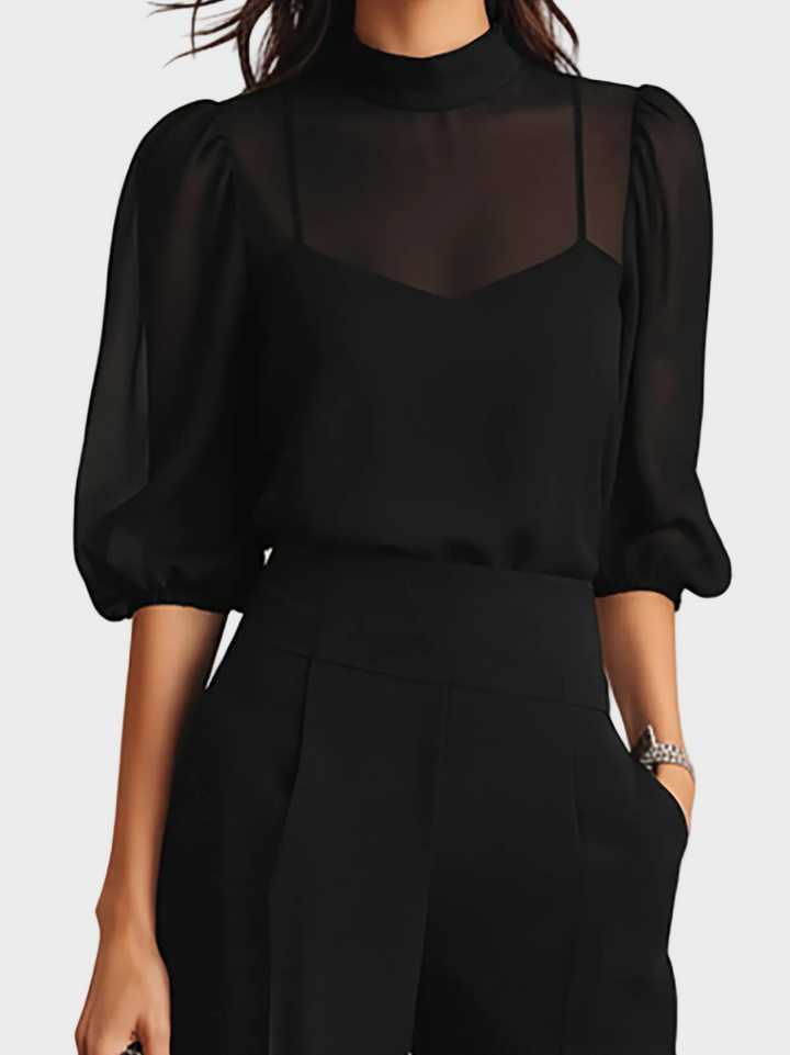 Clarisa – outfit with wide trousers