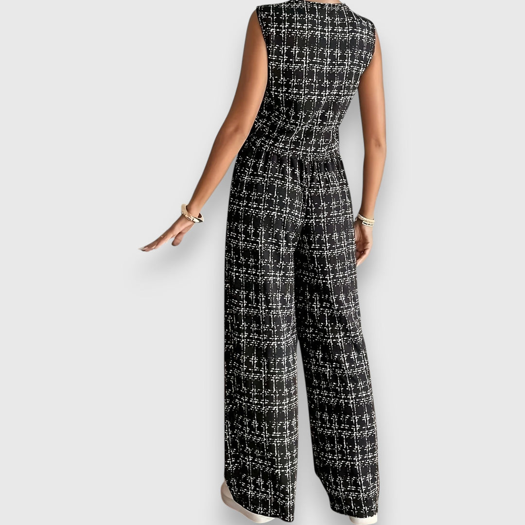 Jasmína - Two-Piece Set with V-Neck and Matching Trousers