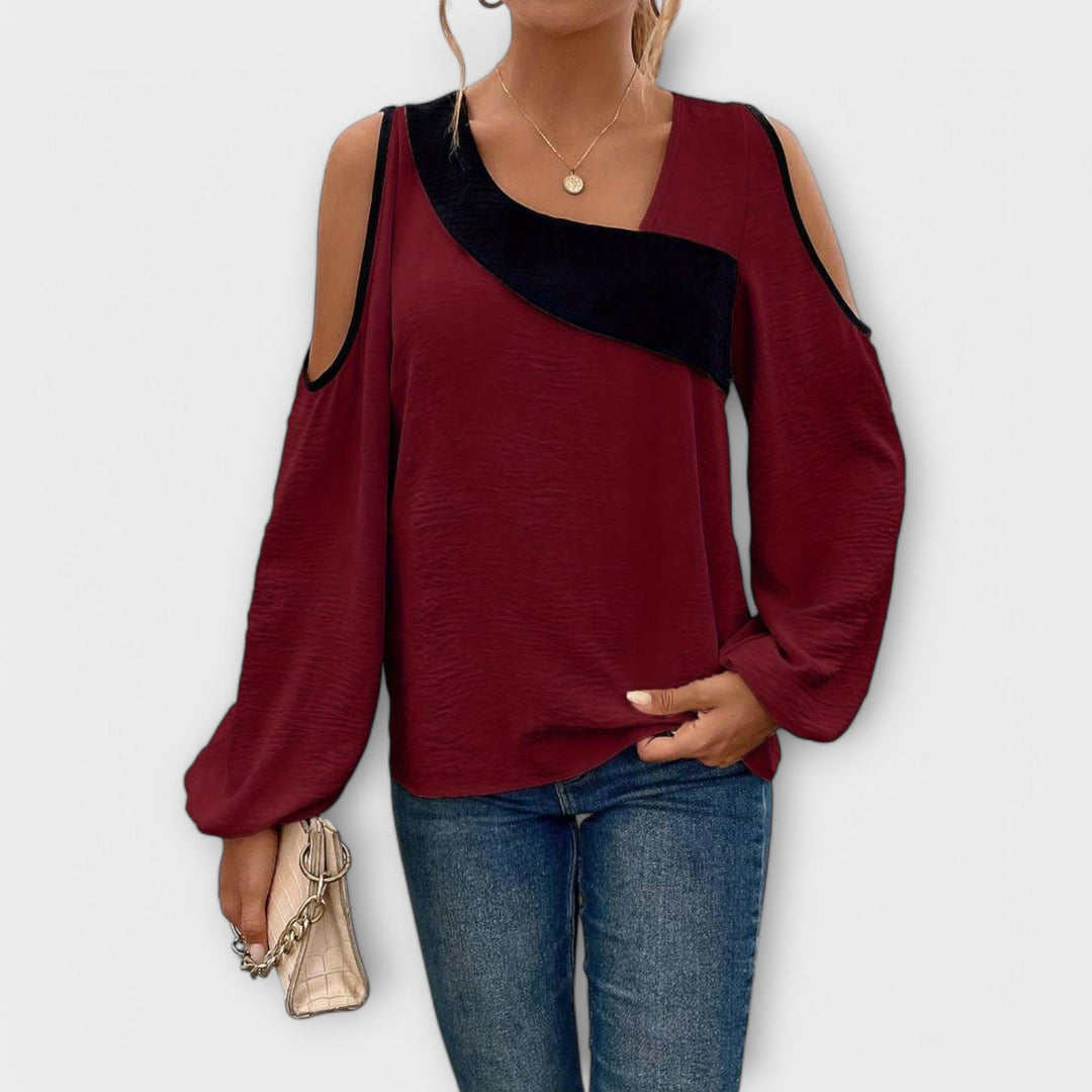 Scarlett – Blouse with Rectangular Neckline