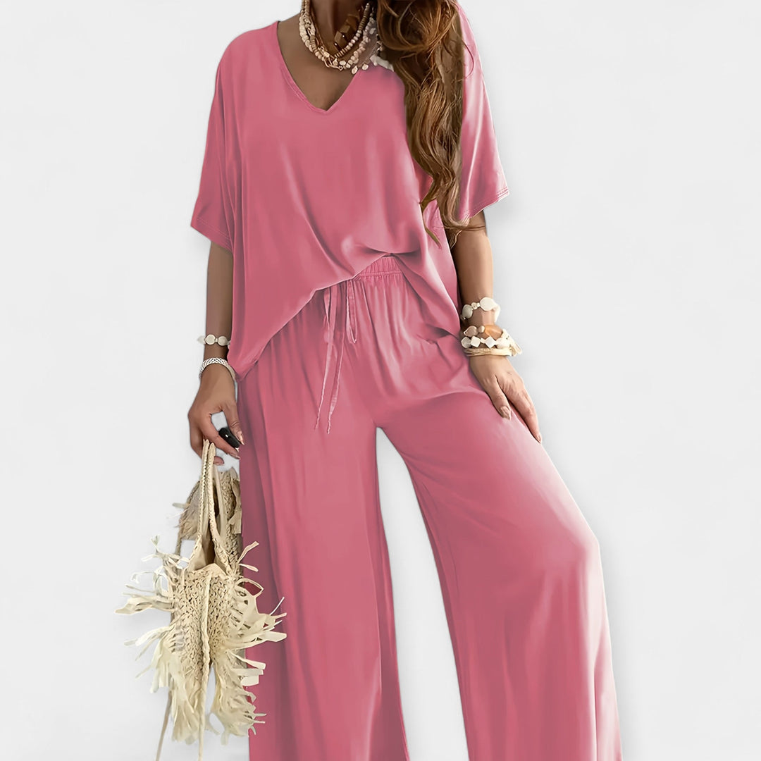 Veronika - Relaxed set with wide trousers and a flowing blouse