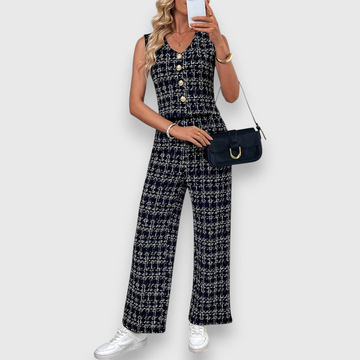 Jasmína - Two-Piece Set with V-Neck and Matching Trousers