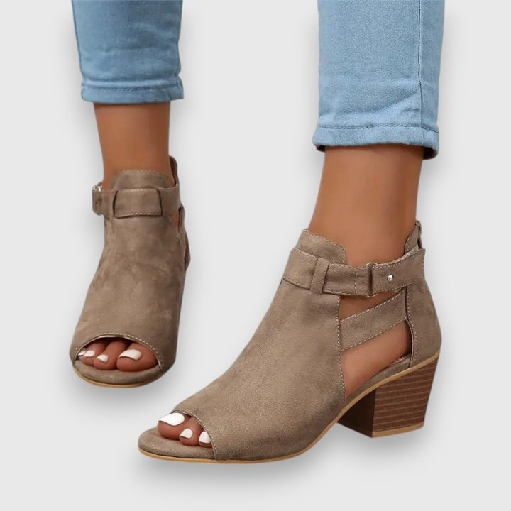 Nadine – Sandal with Thick Heels