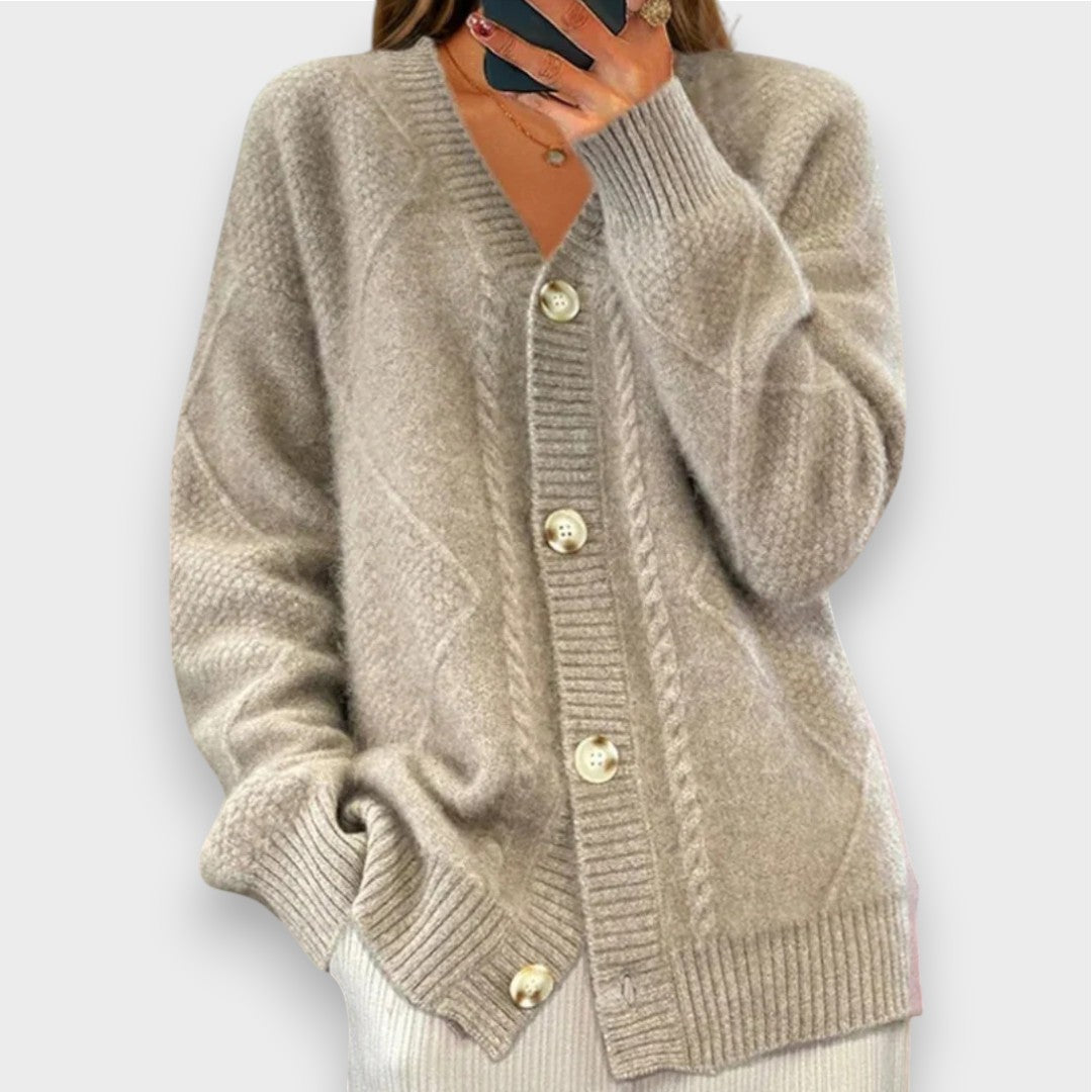 Mayla | Cardigan with Cable Knit Pattern