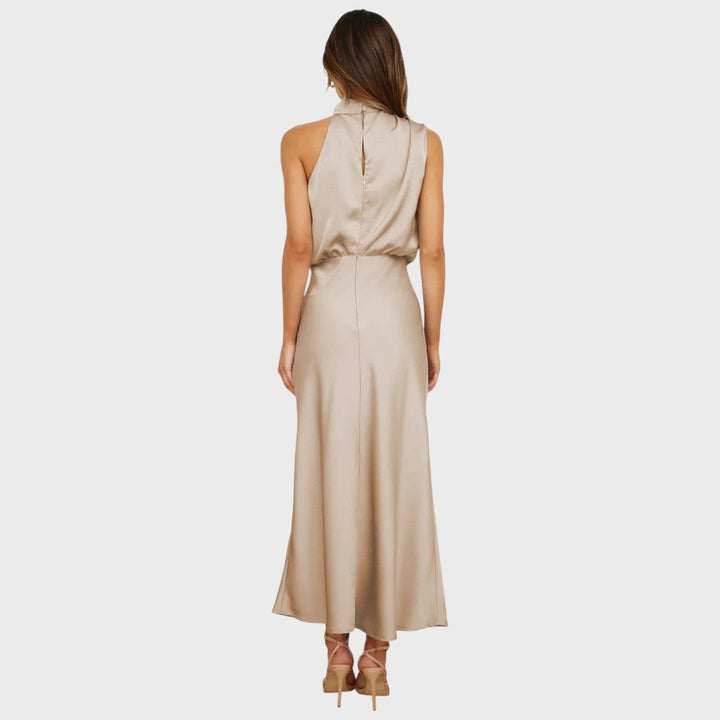 Benthe | Midi Dress with Off-the-Shoulder Design